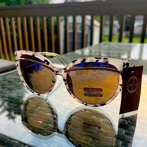 Large Cat Eye Wire Bar Sunglasses